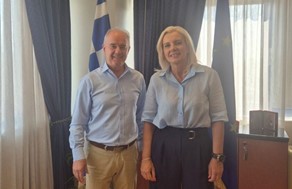 Συνάντηση Μανώλη - Καραλαριώτου για θέματα του Δήμου Τεμπών 